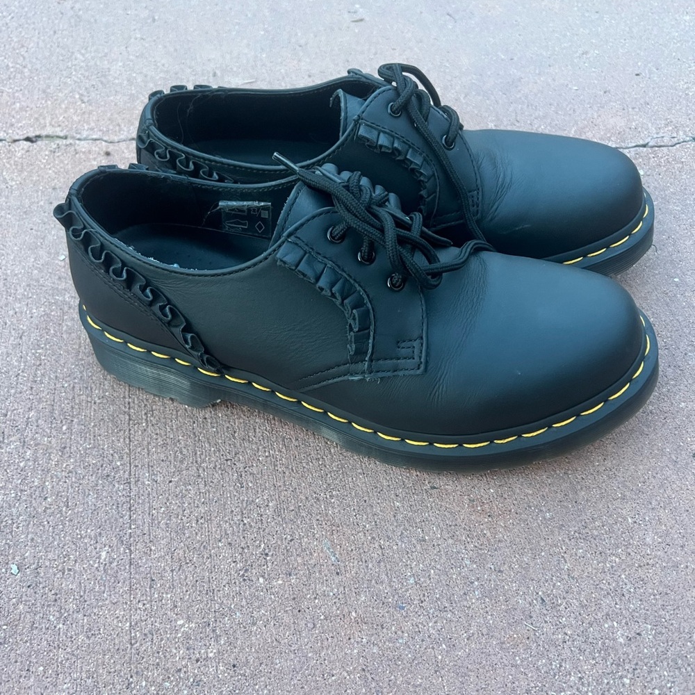 Doc marten ruffled trim